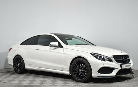 Mercedes-Benz E-Класс, 2015 год, 1 815 000 рублей, 3 фотография