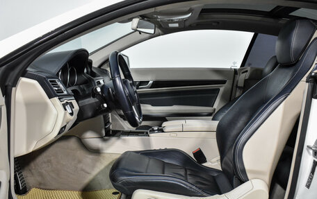 Mercedes-Benz E-Класс, 2015 год, 1 815 000 рублей, 11 фотография