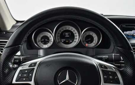 Mercedes-Benz E-Класс, 2015 год, 1 815 000 рублей, 19 фотография