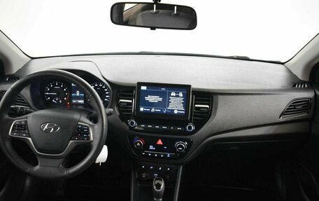 Hyundai Solaris II рестайлинг, 2021 год, 1 470 000 рублей, 5 фотография
