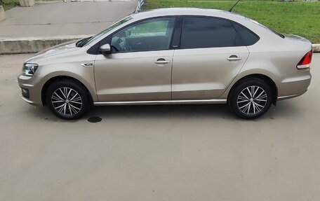 Volkswagen Polo VI (EU Market), 2016 год, 1 050 000 рублей, 2 фотография