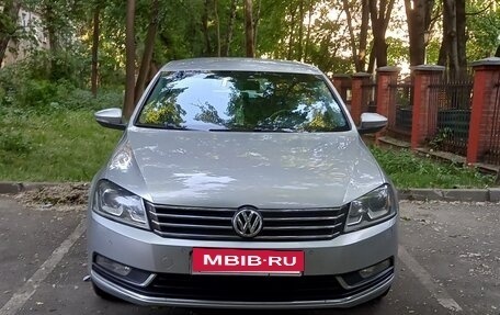 Volkswagen Passat B7, 2011 год, 920 000 рублей, 3 фотография