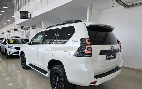 Toyota Land Cruiser Prado 150 рестайлинг 2, 2020 год, 6 099 000 рублей, 8 фотография