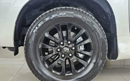Toyota Land Cruiser Prado 150 рестайлинг 2, 2020 год, 6 099 000 рублей, 7 фотография