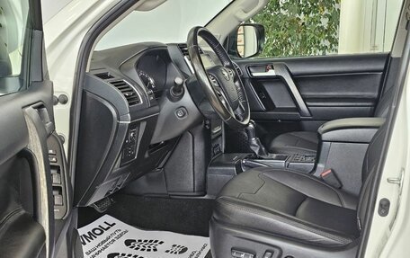 Toyota Land Cruiser Prado 150 рестайлинг 2, 2020 год, 6 099 000 рублей, 13 фотография