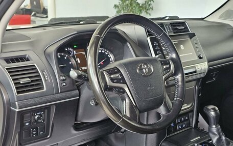 Toyota Land Cruiser Prado 150 рестайлинг 2, 2020 год, 6 099 000 рублей, 15 фотография