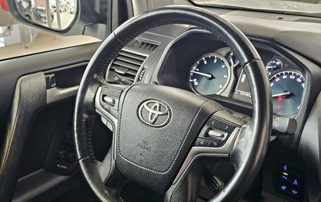 Toyota Land Cruiser Prado 150 рестайлинг 2, 2020 год, 6 099 000 рублей, 30 фотография