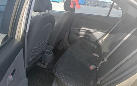 KIA Rio II, 2010 год, 750 000 рублей, 8 фотография