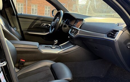 BMW 3 серия, 2019 год, 3 990 000 рублей, 17 фотография