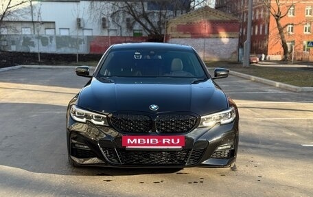BMW 3 серия, 2019 год, 3 990 000 рублей, 2 фотография