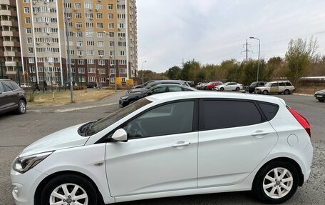 Hyundai Solaris II рестайлинг, 2016 год, 980 000 рублей, 2 фотография