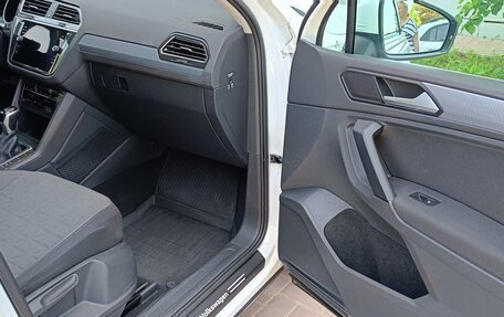 Volkswagen Tiguan II, 2021 год, 2 650 000 рублей, 14 фотография