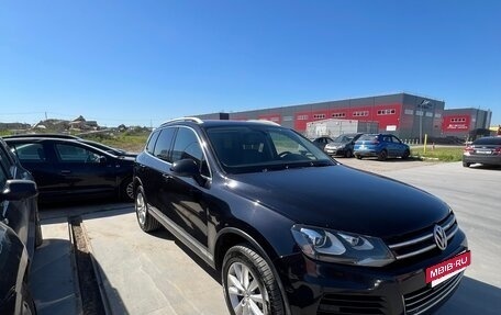 Volkswagen Touareg III, 2012 год, 2 550 000 рублей, 3 фотография
