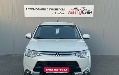 Mitsubishi Outlander III рестайлинг 3, 2014 год, 1 665 000 рублей, 2 фотография