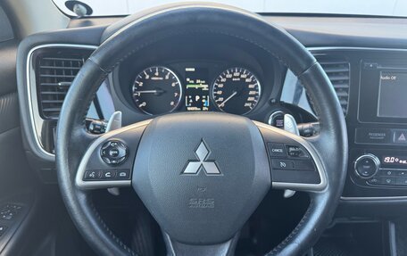 Mitsubishi Outlander III рестайлинг 3, 2014 год, 1 665 000 рублей, 15 фотография