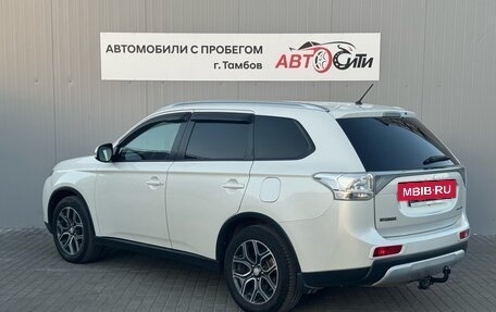 Mitsubishi Outlander III рестайлинг 3, 2014 год, 1 665 000 рублей, 5 фотография