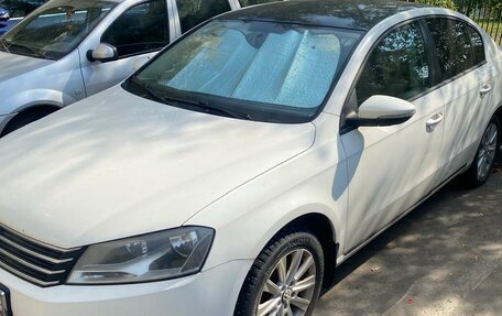Volkswagen Passat B7, 2011 год, 1 000 000 рублей, 1 фотография