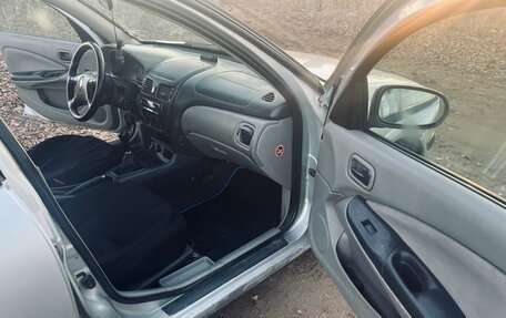 Nissan Almera, 2001 год, 130 000 рублей, 11 фотография