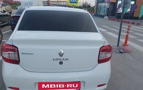 Renault Logan II, 2018 год, 890 000 рублей, 10 фотография
