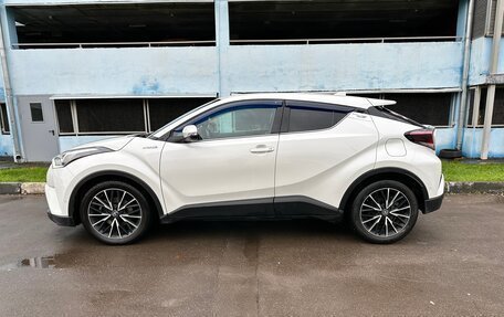Toyota C-HR I рестайлинг, 2018 год, 2 590 000 рублей, 21 фотография
