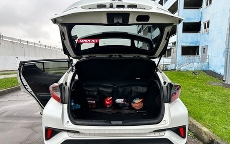 Toyota C-HR I рестайлинг, 2018 год, 2 590 000 рублей, 19 фотография