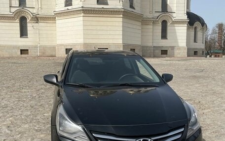 Hyundai Solaris II рестайлинг, 2016 год, 900 000 рублей, 2 фотография