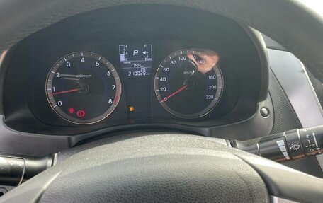 Hyundai Solaris II рестайлинг, 2016 год, 900 000 рублей, 10 фотография