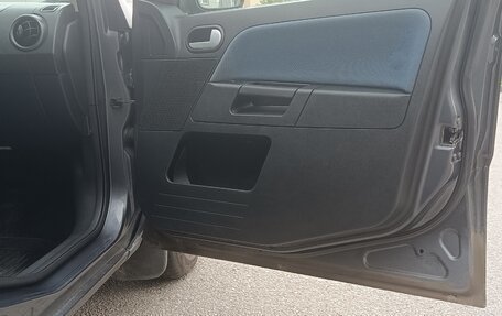 Ford Fusion I, 2005 год, 500 000 рублей, 27 фотография