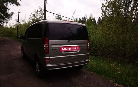 Mercedes-Benz Viano, 2011 год, 1 890 000 рублей, 3 фотография