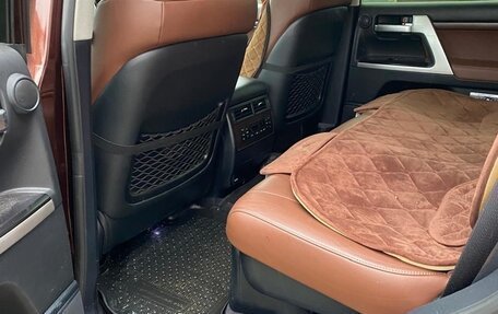 Toyota Land Cruiser 200, 2016 год, 6 999 999 рублей, 9 фотография