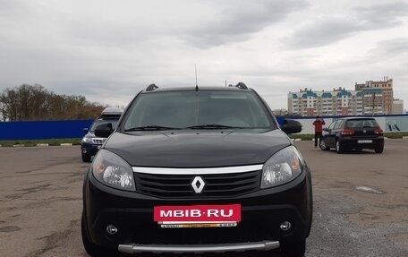 Renault Sandero I, 2013 год, 939 000 рублей, 6 фотография