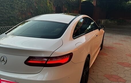 Mercedes-Benz E-Класс, 2017 год, 3 750 000 рублей, 2 фотография