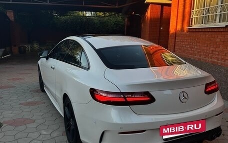Mercedes-Benz E-Класс, 2017 год, 3 750 000 рублей, 3 фотография