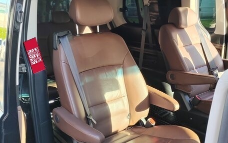 Hyundai Grand Starex Grand Starex I рестайлинг 2, 2019 год, 4 300 000 рублей, 14 фотография