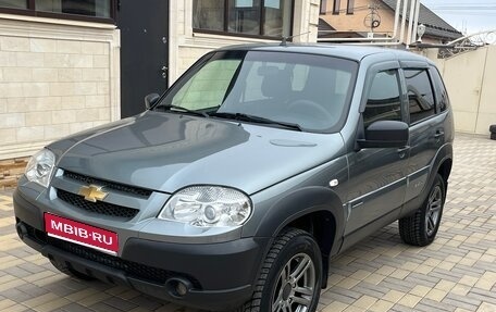 Chevrolet Niva I рестайлинг, 2018 год, 747 000 рублей, 1 фотография