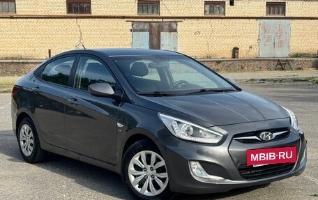 Hyundai Solaris II рестайлинг, 2014 год, 1 070 000 рублей, 2 фотография