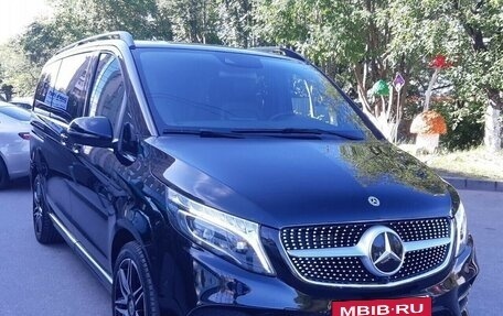 Mercedes-Benz V-Класс, 2021 год, 6 200 000 рублей, 3 фотография