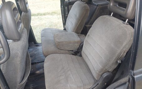 Nissan Prairie III, 1990 год, 245 000 рублей, 11 фотография