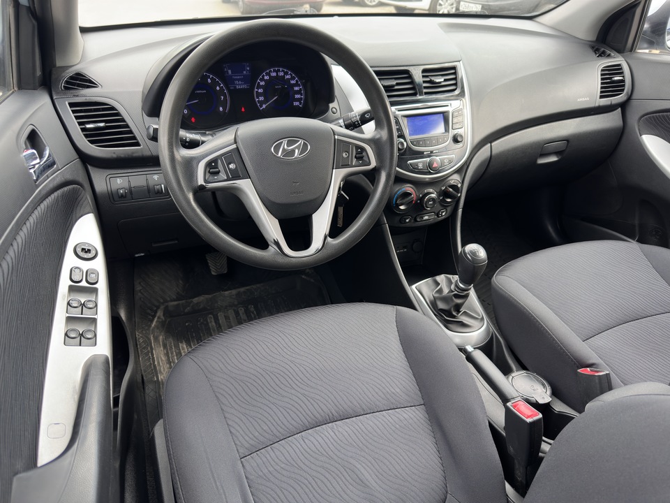 Hyundai Solaris I, 2013 год, 849 000 рублей, 11 фотография