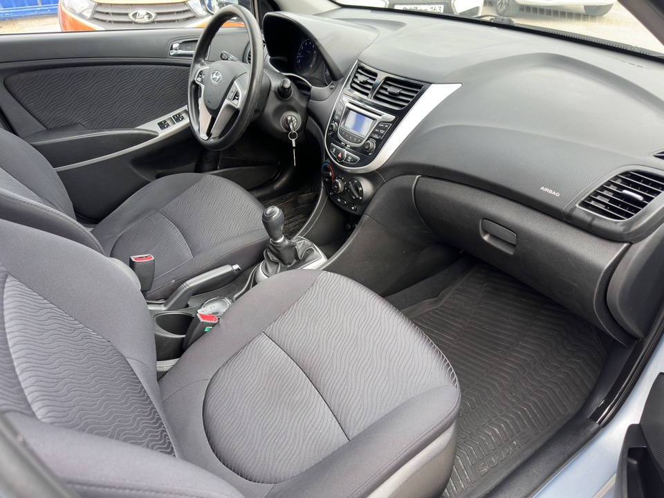 Hyundai Solaris I, 2013 год, 849 000 рублей, 17 фотография