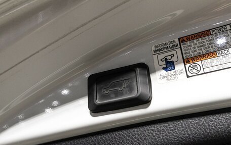 Toyota RAV4, 2018 год, 2 439 898 рублей, 16 фотография
