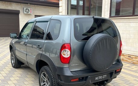 Chevrolet Niva I рестайлинг, 2018 год, 747 000 рублей, 6 фотография