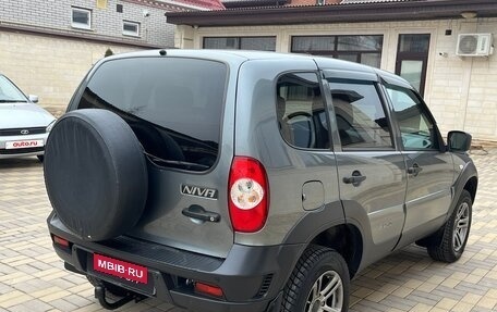Chevrolet Niva I рестайлинг, 2018 год, 747 000 рублей, 4 фотография