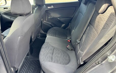 Hyundai Solaris II рестайлинг, 2014 год, 950 000 рублей, 23 фотография