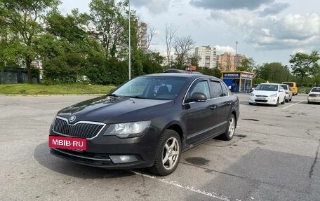 Skoda Superb III рестайлинг, 2013 год, 1 050 000 рублей, 3 фотография