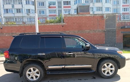 Toyota Land Cruiser 200, 2013 год, 3 750 000 рублей, 2 фотография