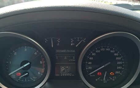 Toyota Land Cruiser 200, 2013 год, 3 750 000 рублей, 5 фотография