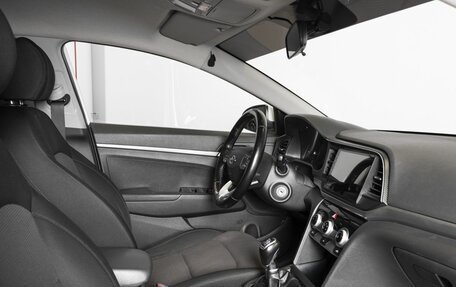 Hyundai Elantra VI рестайлинг, 2019 год, 1 636 600 рублей, 5 фотография