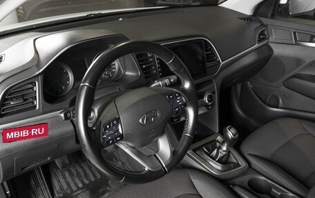 Hyundai Elantra VI рестайлинг, 2019 год, 1 636 600 рублей, 4 фотография