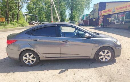 Hyundai Solaris II рестайлинг, 2011 год, 850 000 рублей, 4 фотография